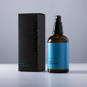 緑岩石 ミネラルミスト 沖縄県北部今帰仁村の岩石から抽出した天然ミネラルを配合した酸性化粧水